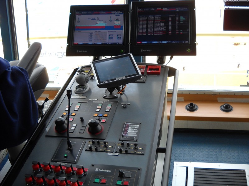 MONTAJE EQUIPAMIENTO NAVEGACION Y COMUNICACION